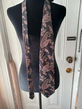 Vintage Classic Bill Blass Black Paisley Silk Tie